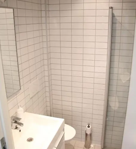 Small, Quiet And I Apartmán