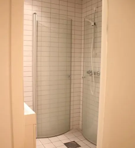 Small, Quiet And I *