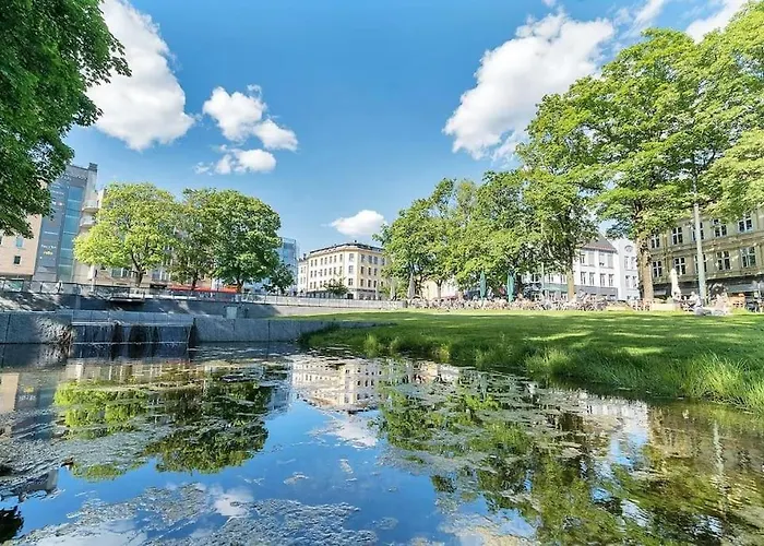 Small, Quiet And I * Oslo